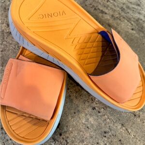 Vionic melon and Orange Slide Sandals